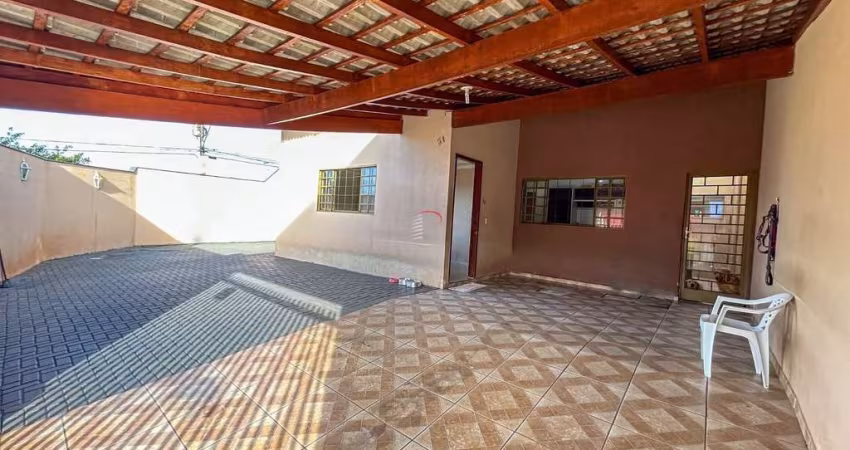 Casa à venda com 3 dormitórios (1 suíte) -  Conjunto Habitacional José Garcia Molina, Londrina, PR