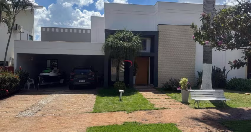 Condomínio Vale do Arvoredo - Casa disponível para locação com 3 suítes, 4 vagas - Vale do Arvoredo
