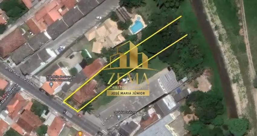 Terreno com 1069m2,10m de frente,centro da cidade,fundos ribeirão guararema