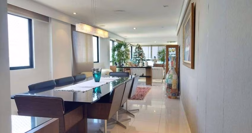 Apartamento para venda tem 270 metros quadrados com 4 quartos