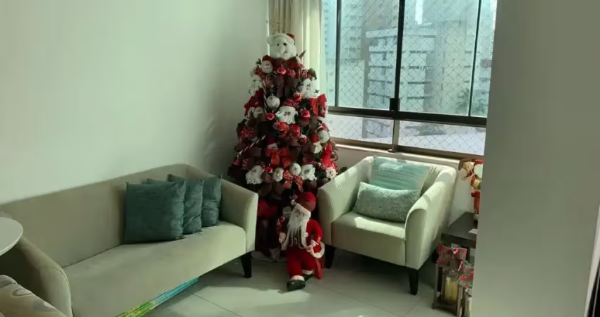 lindo apartamento em casa amaela