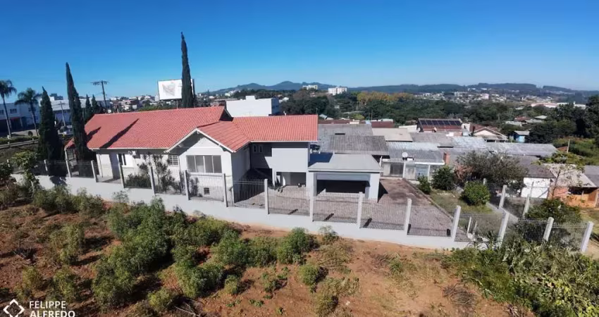Casa Comercial e Residencial à Venda com 316 m² (terreno 850 m²) em Dois Irmãos