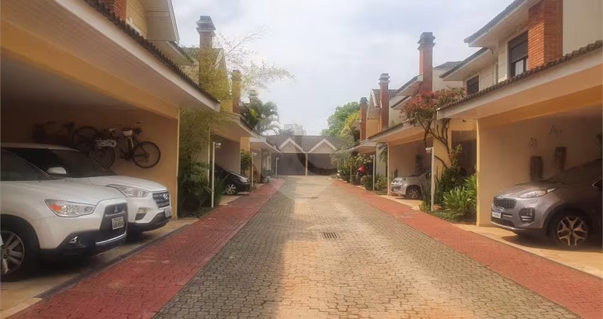 Condomínio com 4 quartos à venda em Granja Julieta - SP