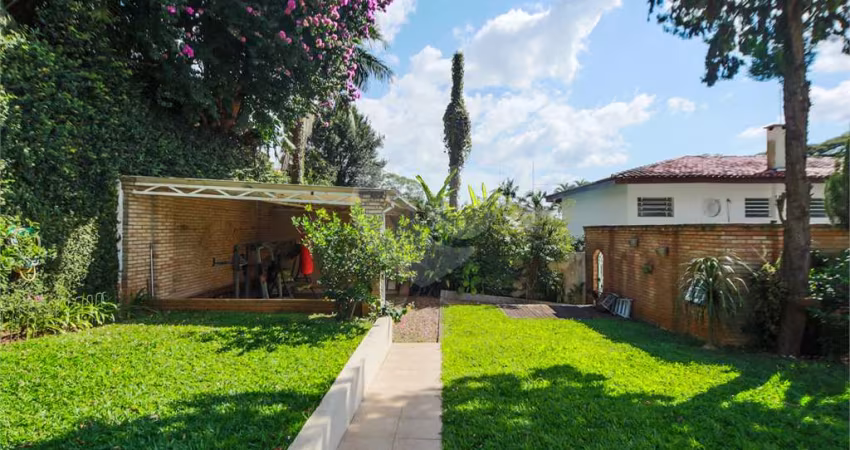 Casa com 4 quartos à venda em Interlagos - SP