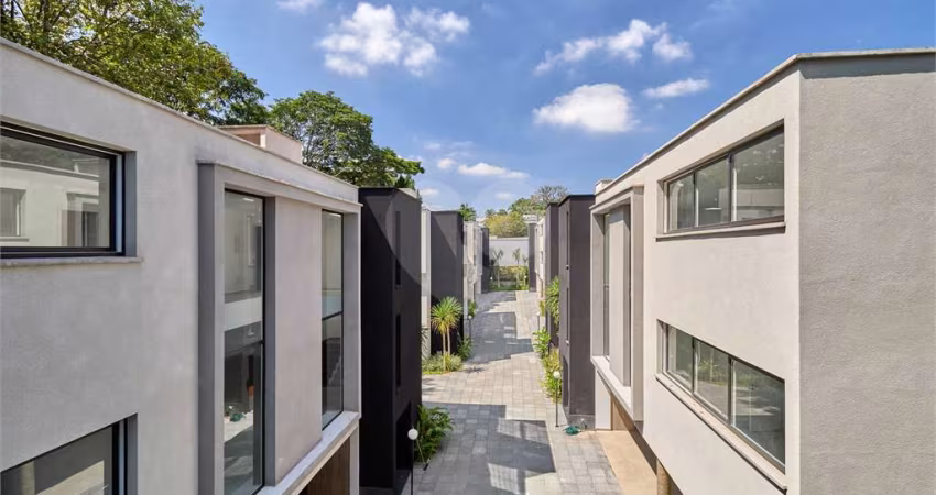 Condomínio com 4 quartos à venda em Jardim Cordeiro - SP