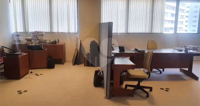 Sala comercial à venda na Avenida Adolfo Pinheiro, Santo Amaro, São Paulo