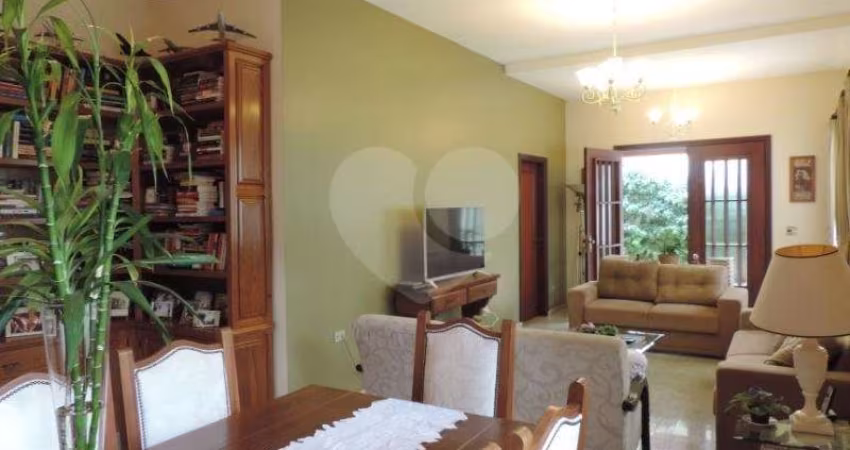Casa térrea com 3 quartos à venda em Santo Amaro - SP