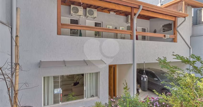 Sobrado com 4 quartos à venda em Jardim Prudência - SP