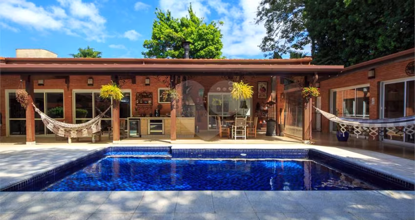 Casa térrea com 4 quartos à venda em Jardim Petrópolis - SP