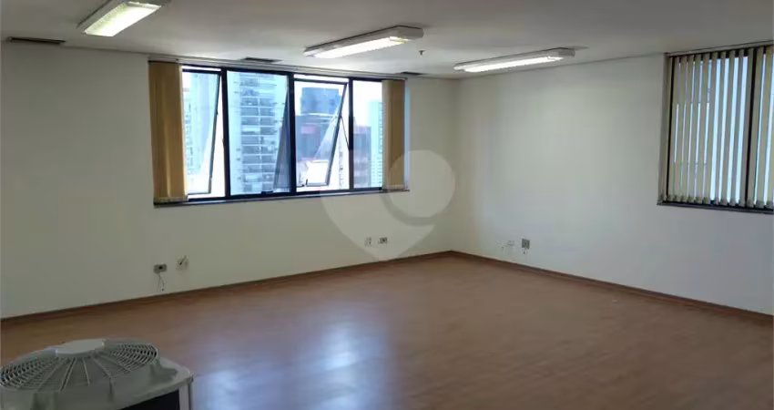 Sala comercial à venda na Rua Barão do Triunfo, Brooklin, São Paulo