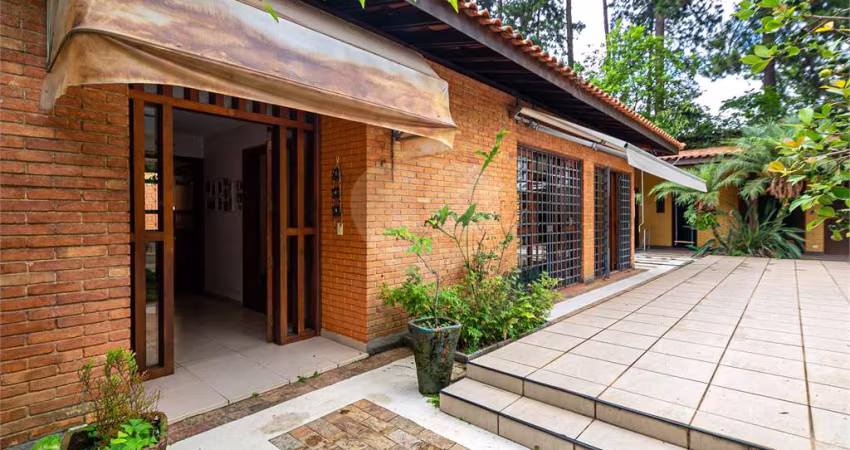 Casa com 4 quartos à venda em Jardim Marajoara - SP