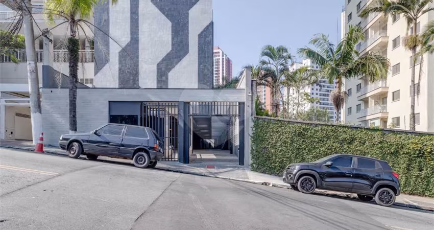 Condomínio com 2 quartos à venda em Vila Alexandria - SP