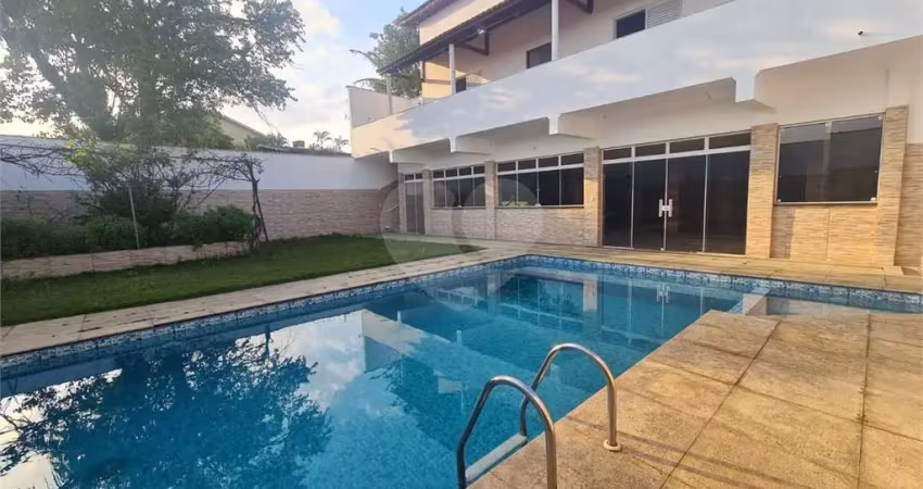 Sobrado com 4 quartos à venda em Interlagos - SP
