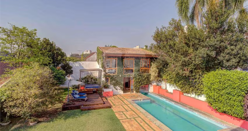 Casa de vila com 4 quartos à venda em Jardim Hípico - SP