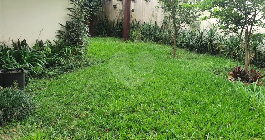 Casa com 4 quartos à venda em Jardim Guarapiranga - SP