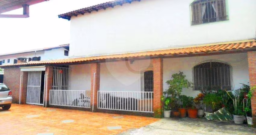 Casa térrea com 5 quartos à venda em Indianópolis - SP