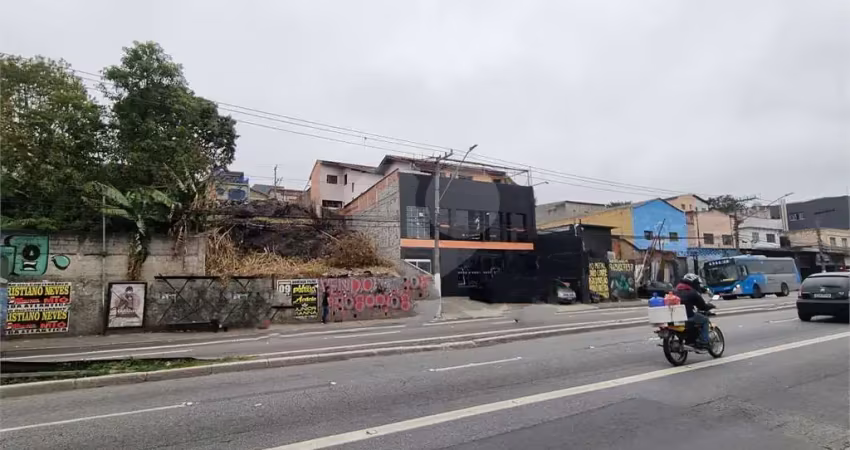 Terreno à venda na Avenida Interlagos, Jardim Marajoara, São Paulo