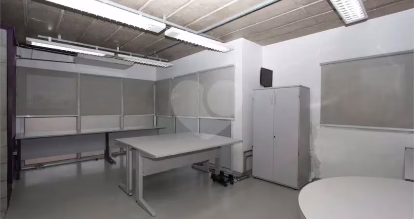 Sala comercial à venda na Rua Juquis, Moema, São Paulo