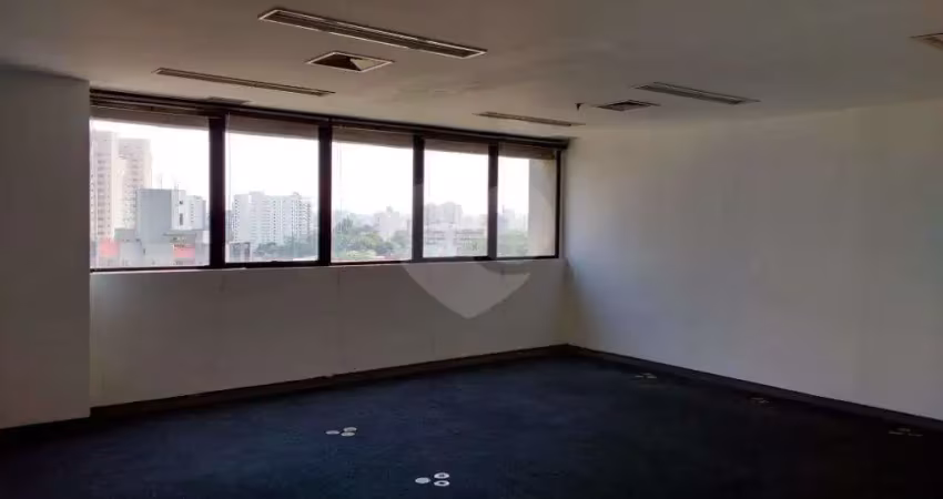 Sala comercial para alugar na Avenida Adolfo Pinheiro, Alto da Boa Vista, São Paulo