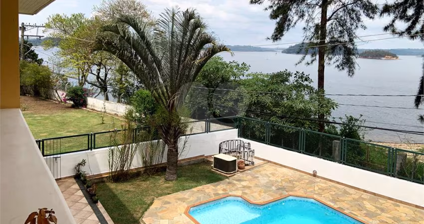 Sobrado com 5 quartos à venda em Praia Azul - SP