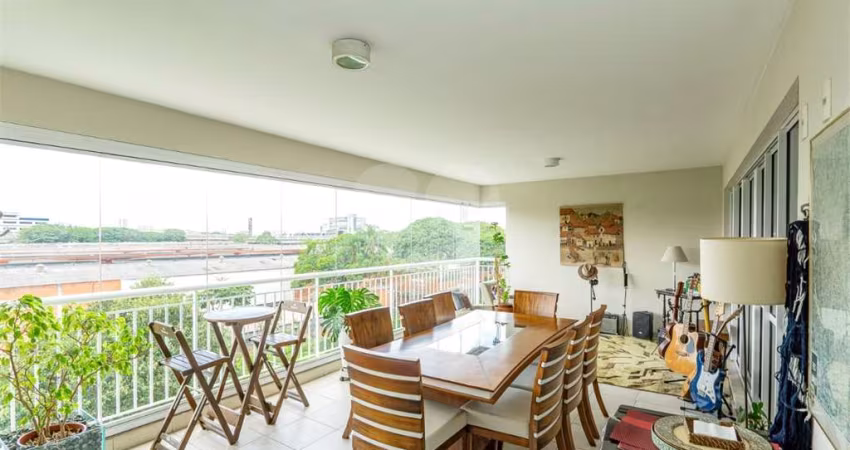 Apartamento com 3 quartos à venda em Santo Amaro - SP