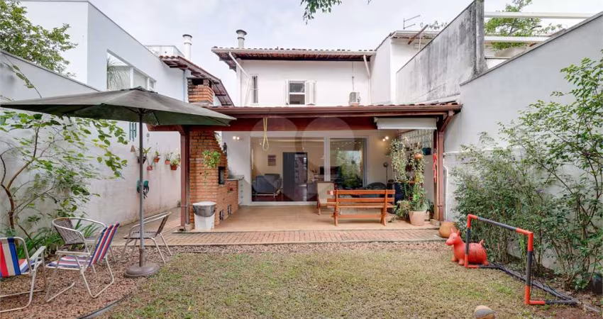Casa com 3 quartos à venda em Jardim Petrópolis - SP