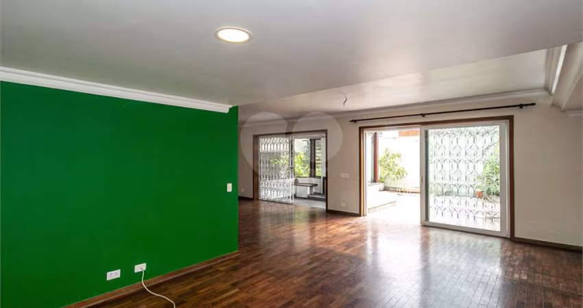 Casa com 5 quartos à venda ou para locação em Vila Nova Caledônia - SP