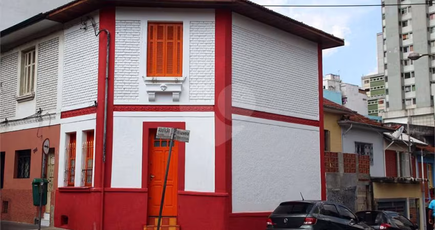 Casa com 2 quartos à venda ou para locação em Bela Vista - SP