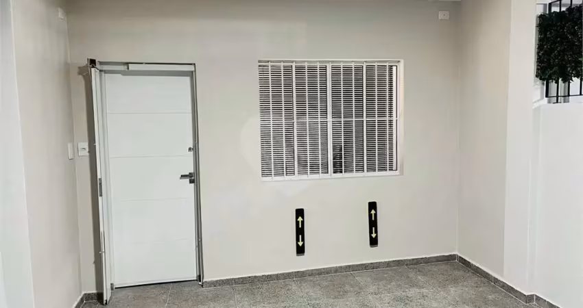 Casa com 3 quartos à venda na Rua Sampaio de Barros, Campo Belo, São Paulo