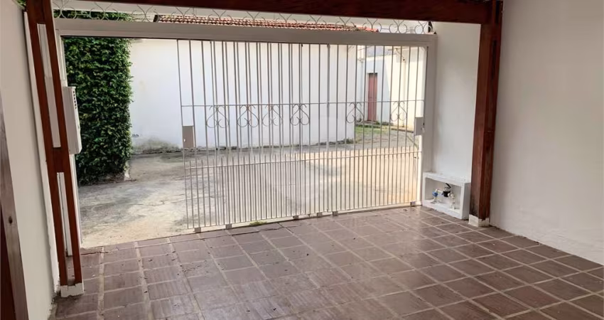 Casa de vila com 2 quartos à venda em Cidade Monções - SP