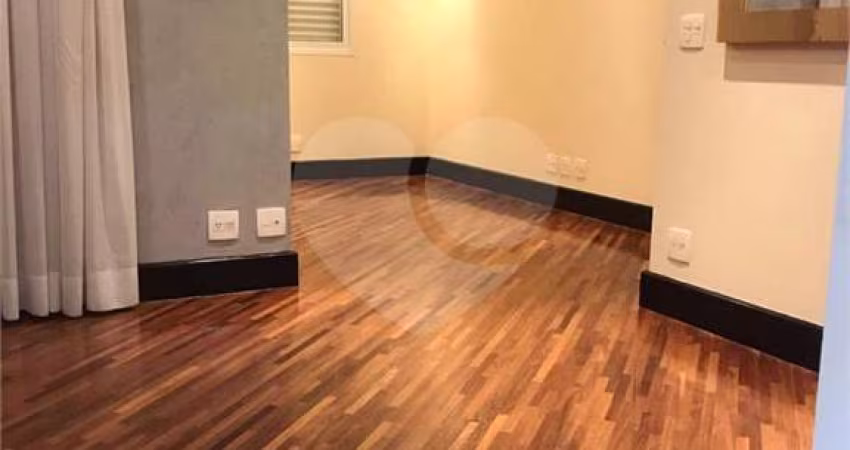 Apartamento com 3 quartos à venda ou para locação em Vila Sofia - SP