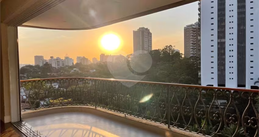 Apartamento com 4 quartos à venda ou para locação em Santo Amaro - SP