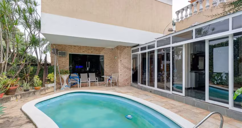 Sobrado com 4 quartos à venda em Jardim Umuarama - SP