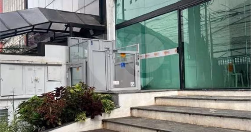 Prédio inteiro à venda em Vila Clementino - SP