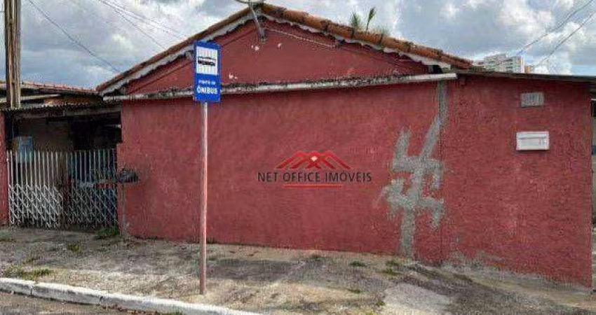 Casa com 3 dormitórios à venda, 80 m² por R$ 260.000,00 - Jardim Aeroporto - São José dos Campos/SP