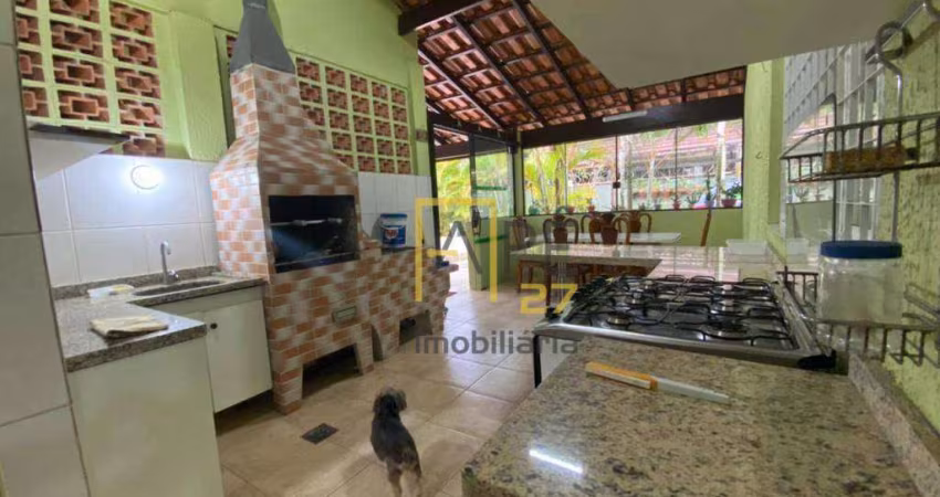 Casa, 200 m² - venda por R$ 850.000,00 ou aluguel por R$ 4.200,00/mês - Vila Cabana - Cananéia/SP