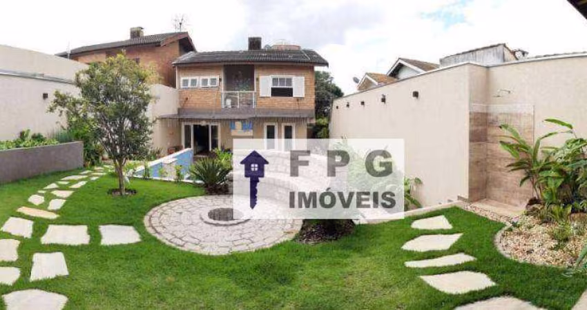 Belíssima casa com 04 dormitórios e área gourmet com piscina a venda em bairro nobre de Atibaia/SP