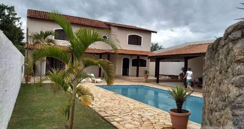 Lindo sobrado no jardim parque real em atibaia/sp com piscina.