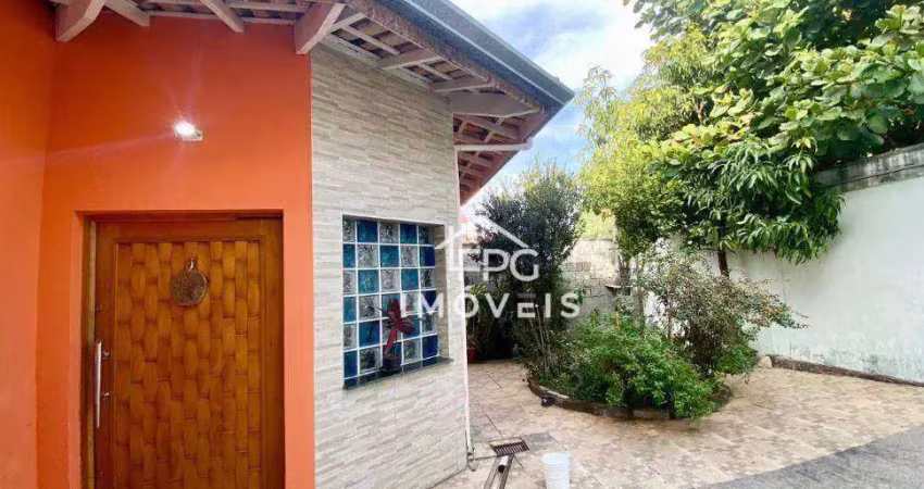 Casa com 3 quartos à venda na Rua dos Gerivás, Jardim das Palmeiras, Atibaia