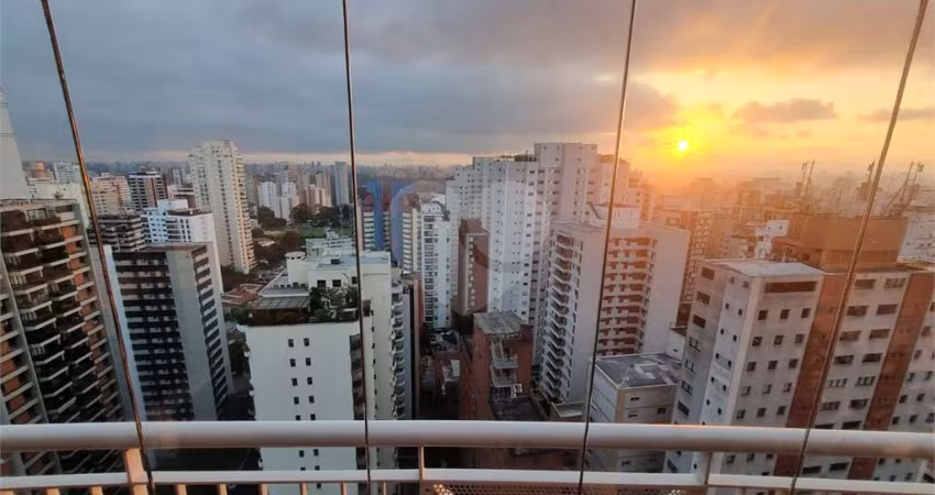 Apartamento com 3 quartos para locação em Paraíso - SP