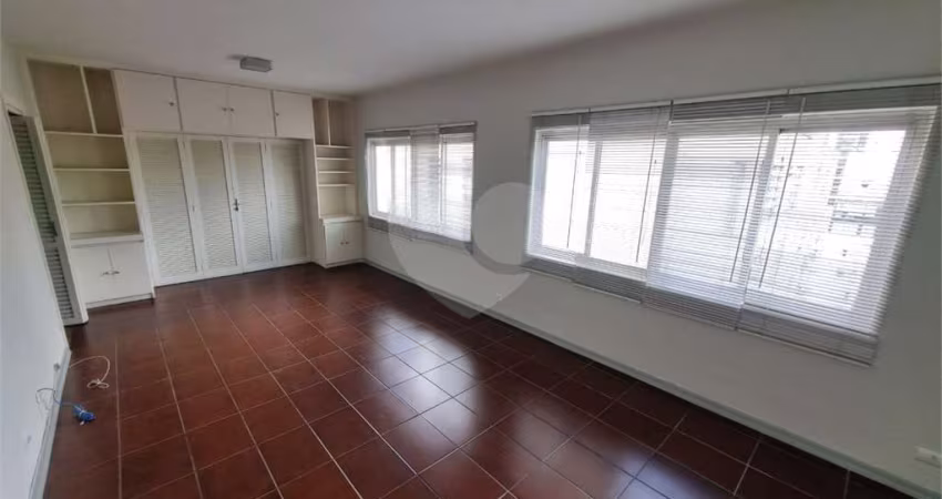 Apartamento com 3 quartos para locação em Jardim Paulista - SP
