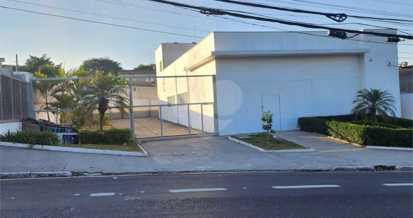 Prédio inteiro à venda ou para locação em Limoeiro - SP