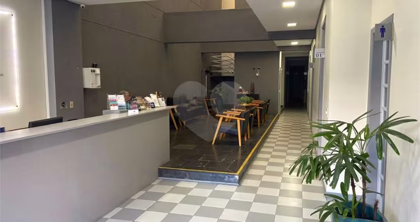 Prédio inteiro à venda em Tatuapé - SP