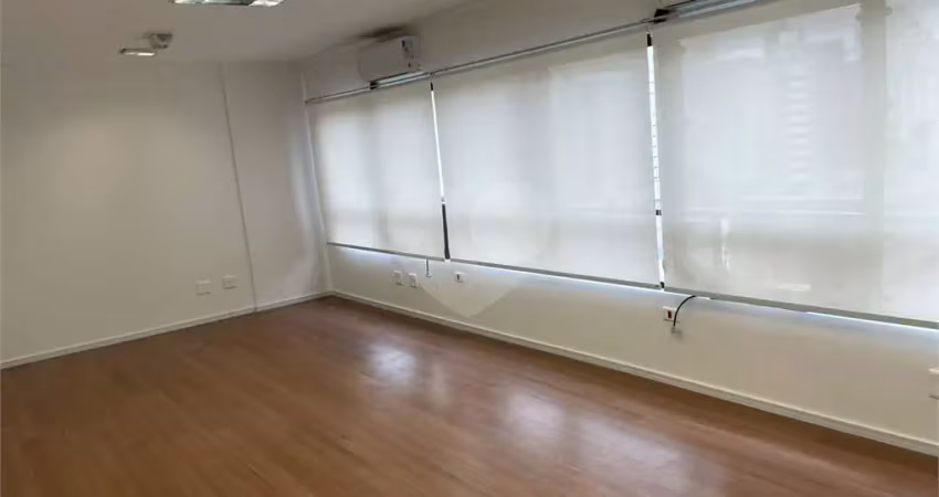Sala comercial para alugar na Rua Humberto I, Vila Mariana, São Paulo