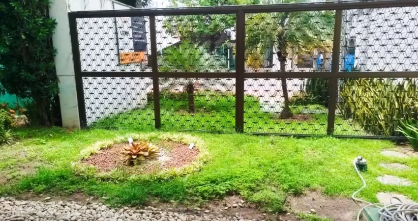 VENDE-SE APARTAMENTO EM CASA AMARELA
