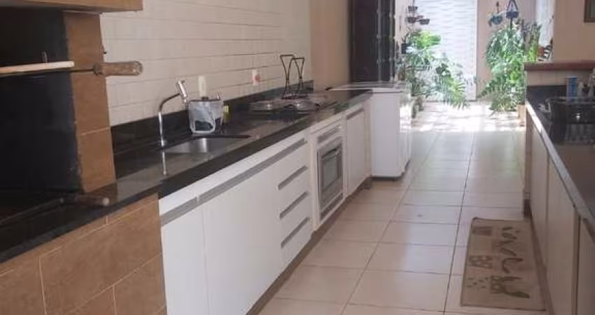 Casa com 3 dormitórios à venda, 300 m² por R$ 900.000,00 - Jardim Tarraf - São José do Rio Preto/SP