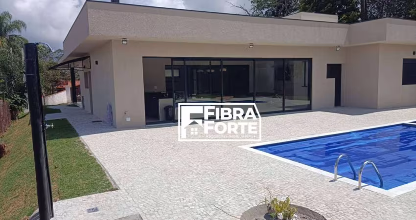 Casa no Clube de Campo Valinhos aceita imóvel na praia como parte de pagamento