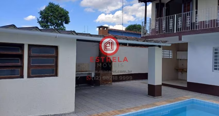 Imperdível: Casa à venda ou locação em Jacareí-SP, Jardim Paraíba, 3 quartos, 1 suíte, 2 salas, 4 banheiros, 4 vagas, 249,18 m².
