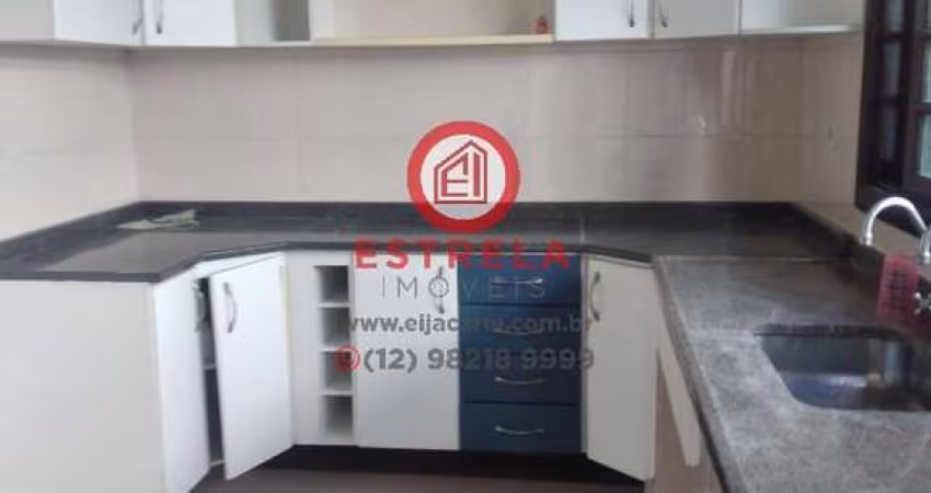 Casa à venda em Jacareí-SP, bairro Parque Santo Antônio: 3 quartos, 2 banheiros, 116,40 m² de área!