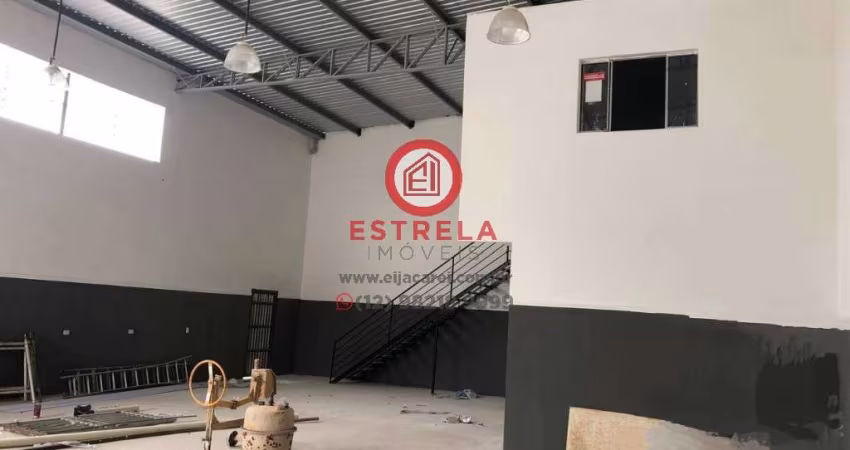 Excelente oportunidade de Galpão Industrial com 1 sala, 2 banheiros, 3 vagas na Cidade Jardim, Jacareí-SP - 350m²!